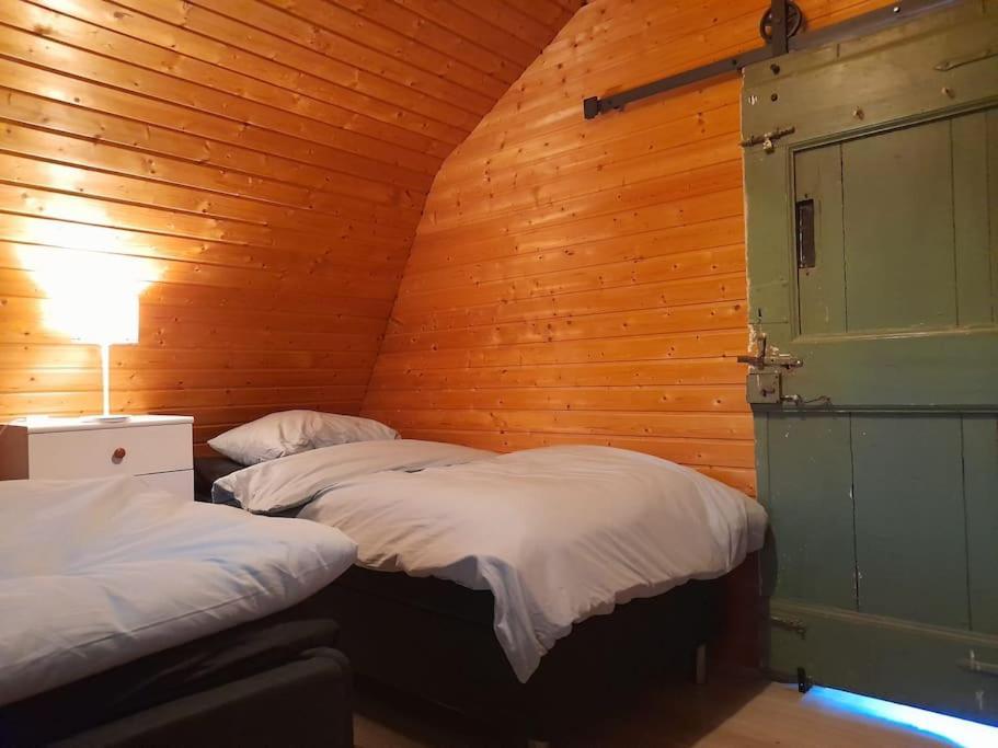 Mies Rust En Stilte Aan Het *