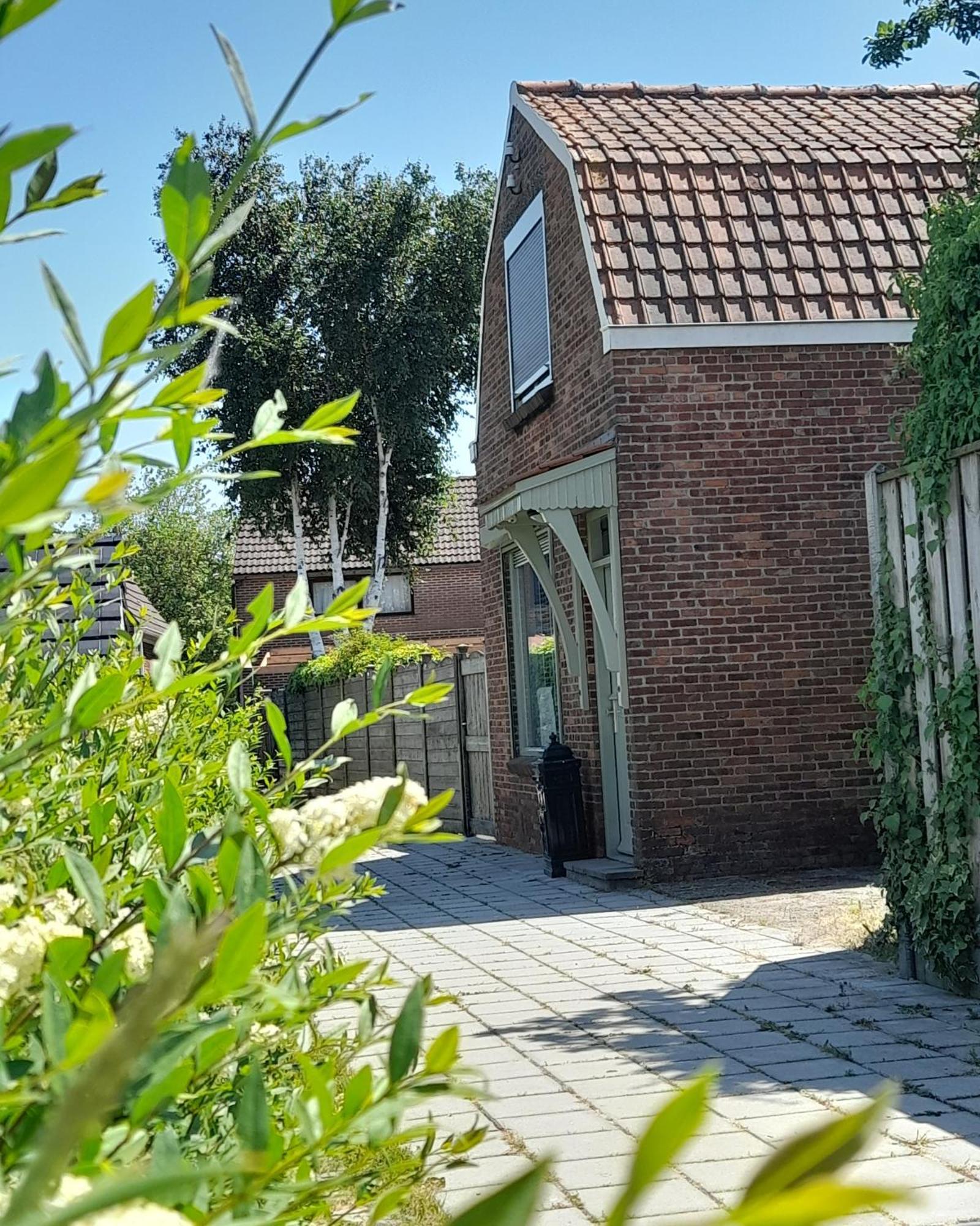 Villa Mies Rust En Stilte Aan Het *